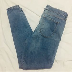 Old Navy Mid-Rise Rockstar Jeans Size 10 Regular